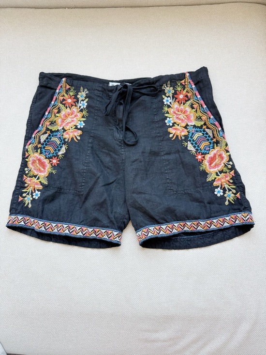 Johnny Was Black Linen Embroidered Floral Drawstring Shorts - Picture 2 of 8